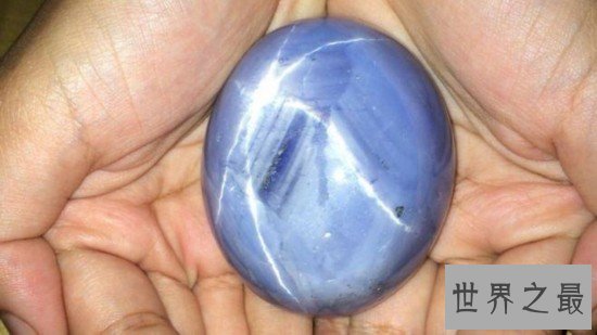 世界上最大的蓝宝石，亚当之星(重达1405克拉)
