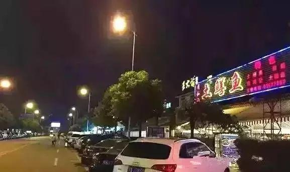 成都最出名的九大夜市，据说吃过五家以上才算得上资深吃货