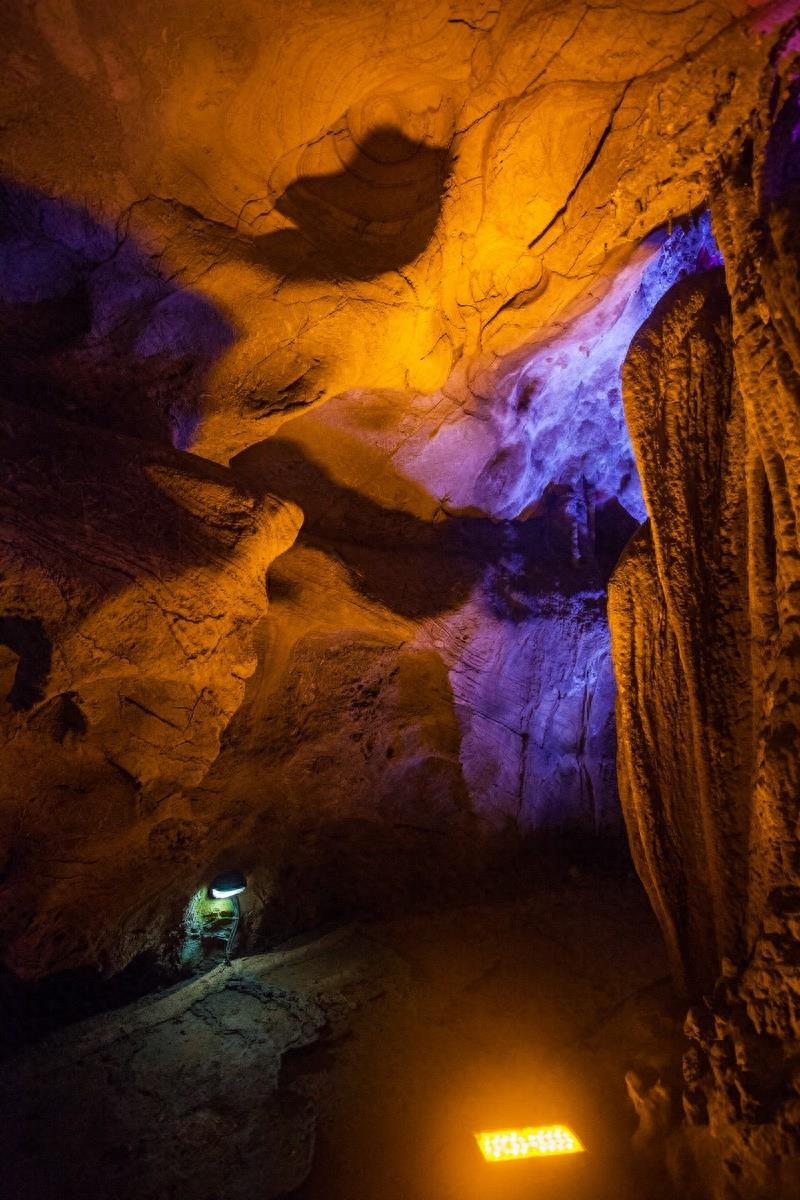 金水岩，阳朔最大、最有特色的世界闻名的地下河水晶岩洞